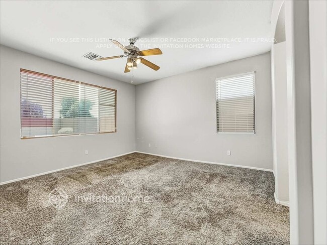 Building Photo - 3213 S 103rd Dr