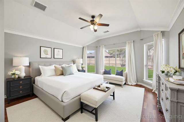 Building Photo - 4001 Lakeside Dr