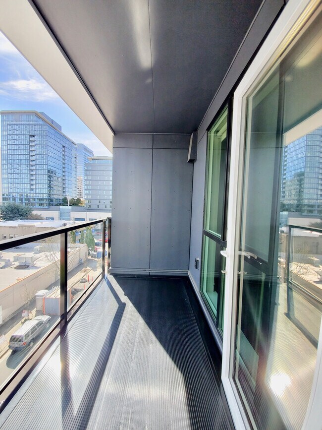 Building Photo - Great Condo For Rent