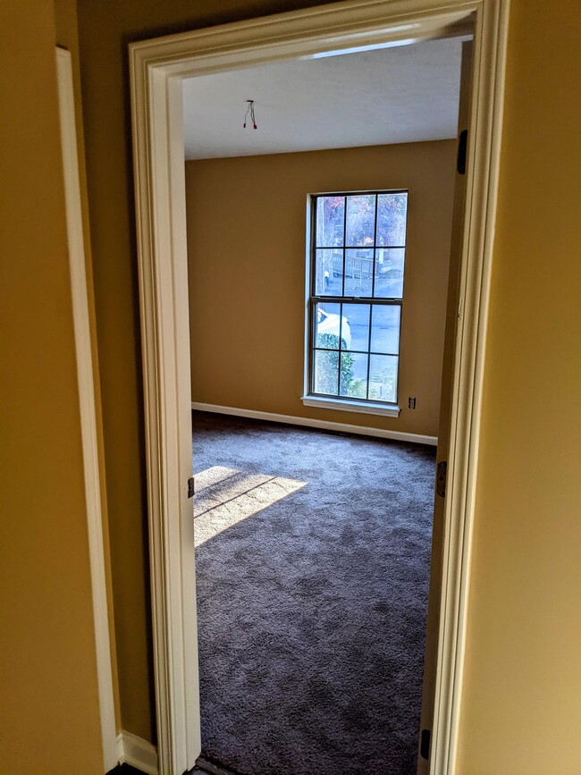 Building Photo - 5618 Bruns Dr