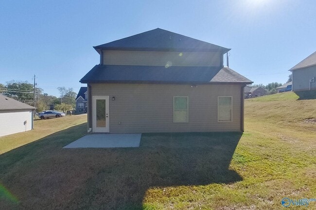 Building Photo - 44 Maple Leaf Dr