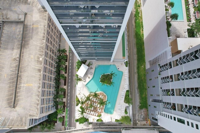 Building Photo - 159 NE 6th St