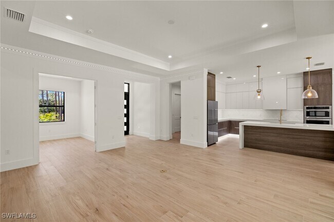 Building Photo - 1587 Golden Gate Blvd W