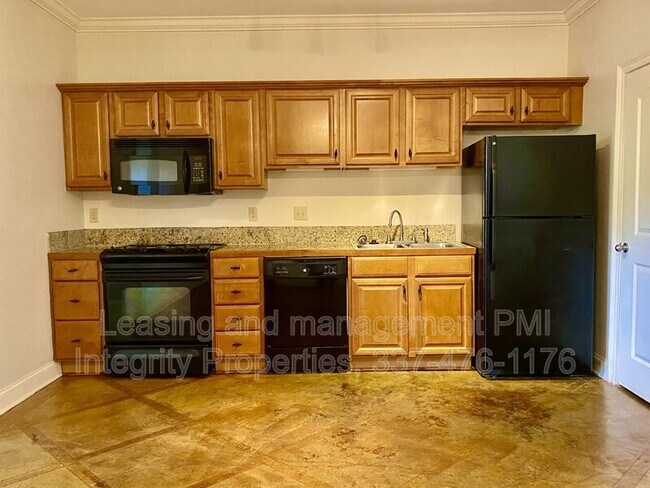 Building Photo - 888 S Kenilworth Pkwy