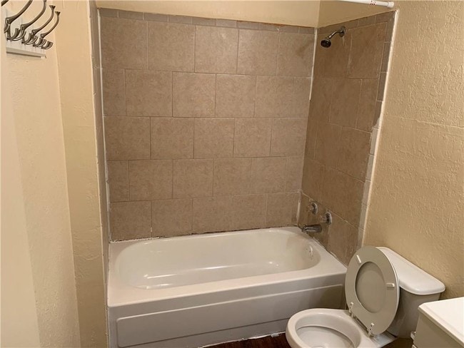 Building Photo - 907 S Mesquite St