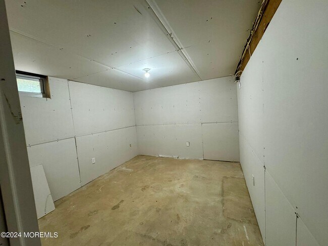 Building Photo - 271 S Stump Tavern Rd