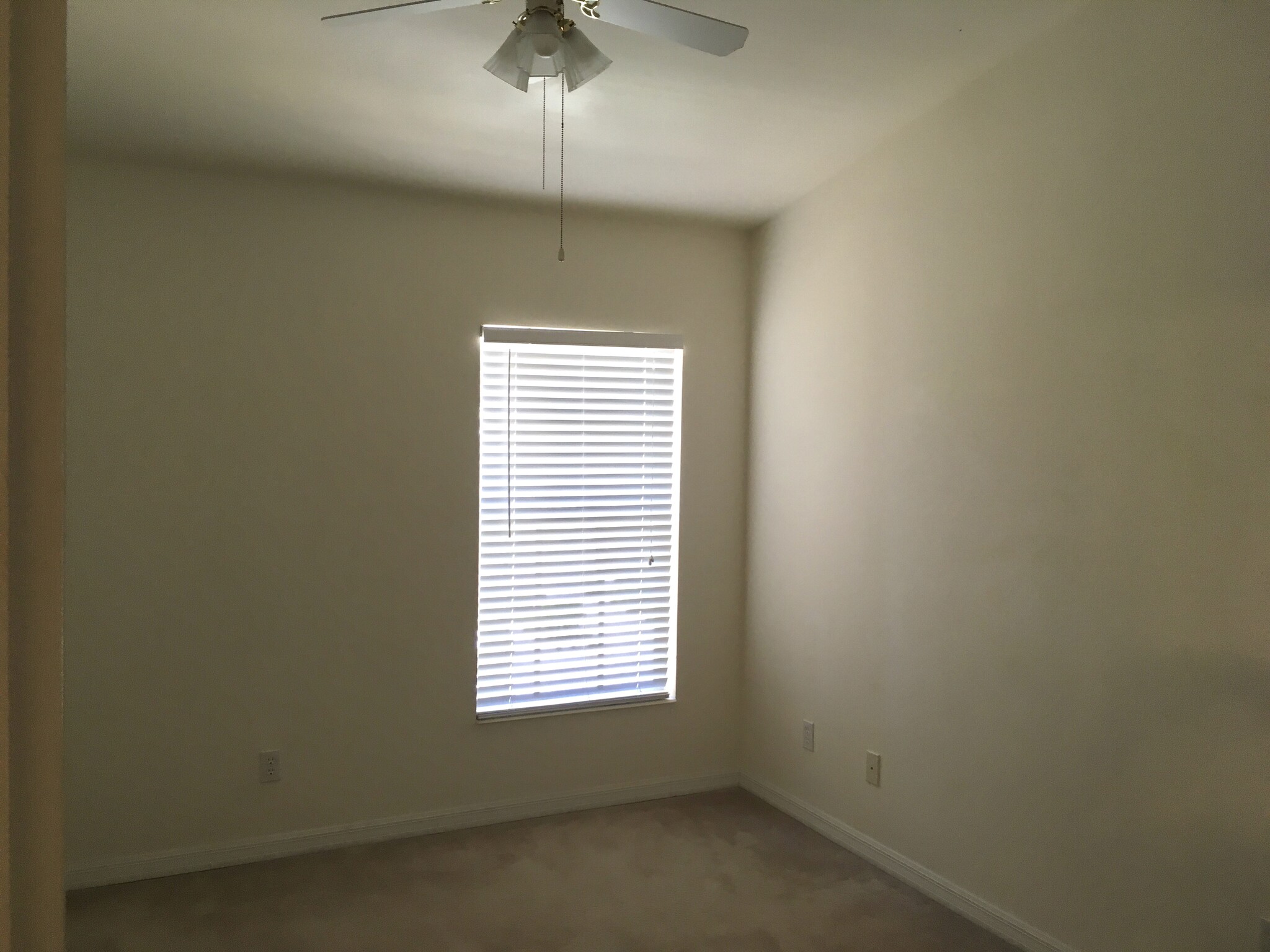 Building Photo - 8361 Village Edge Cir