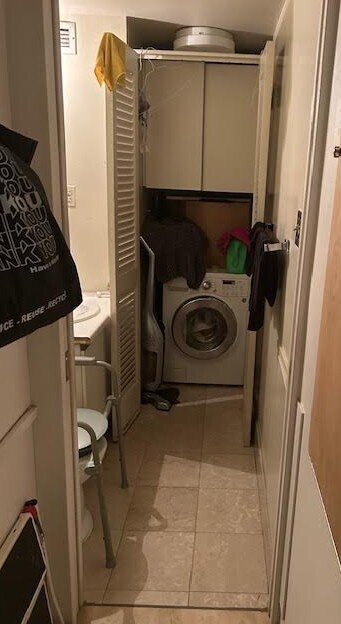 Building Photo - 44 E 12th St