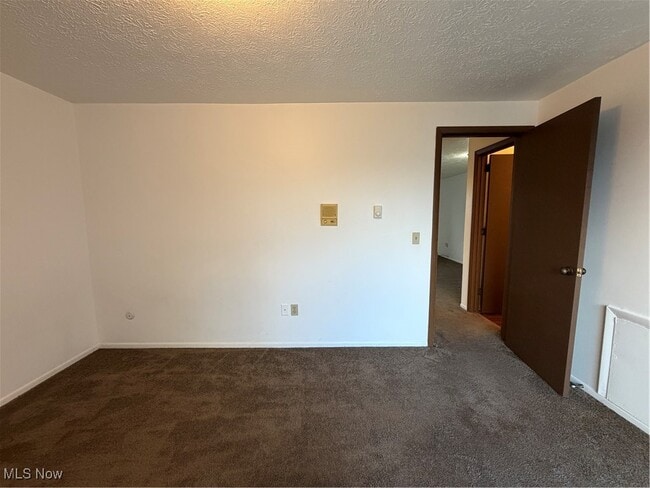 Building Photo - 4107 Orchard Dale Dr NW