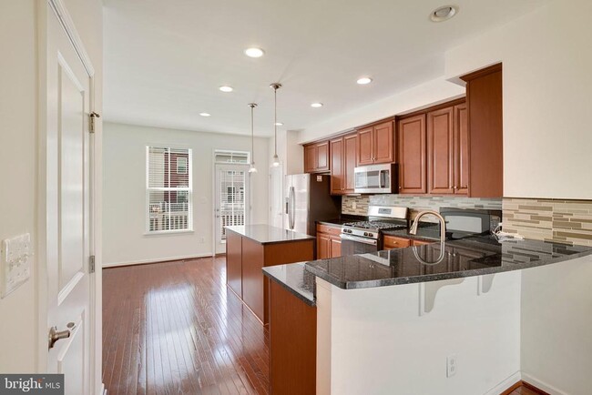 Building Photo - 41755 McMonagle Square
