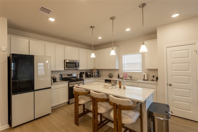 Building Photo - 32422 Clouser Crawdad Ct