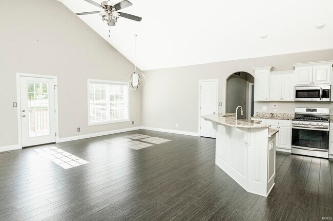 Building Photo - 4442 S Carberry Ct