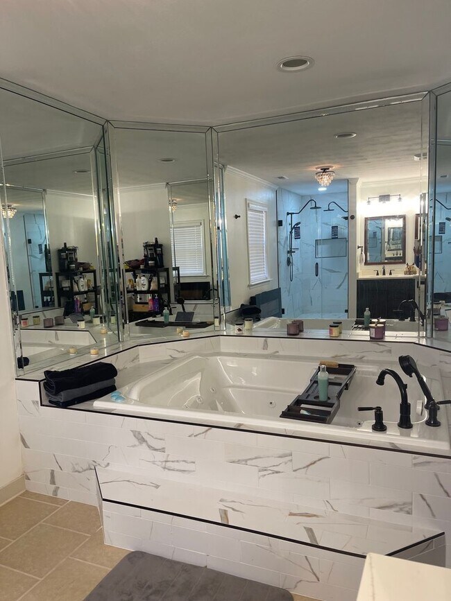 Building Photo - Cypress Point