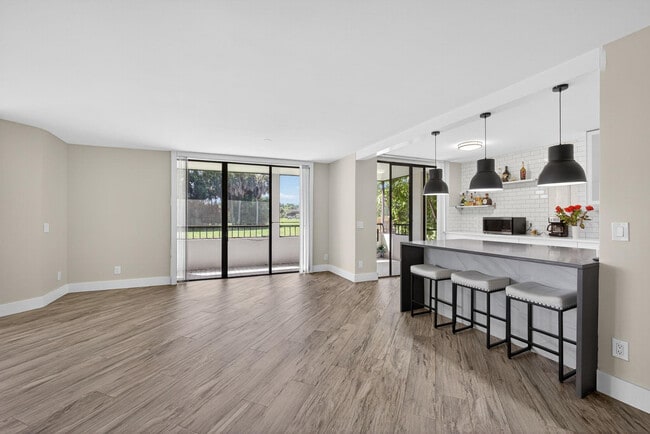 Building Photo - 4770 Fountains Dr S