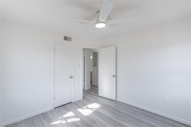 Building Photo - 2333 Eagle Dr