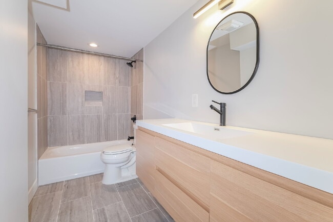 Building Photo - Stunning remodeled 4BD/3.5BA Seattle Craftsman with Solar, A/C & EV Charging for RENT- Available ...