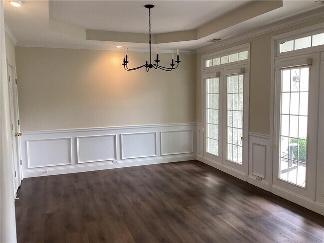 Building Photo - 402 Woodbrook Ct