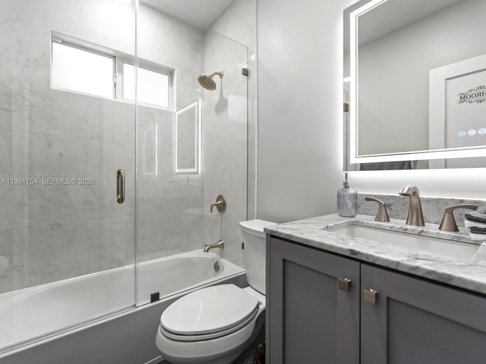 Building Photo - 201 Flagler Dr