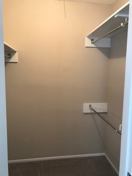 Building Photo - 5910 Lubbers Way