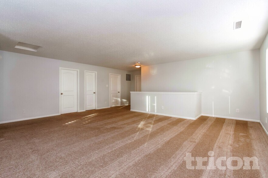 Building Photo - 453 Bridgewater Dr