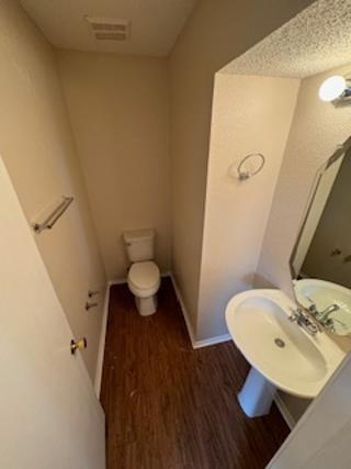 Building Photo - 2431 Marimont Ln