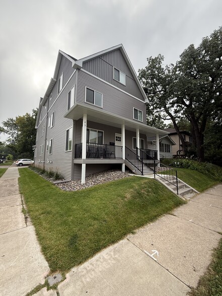 Front of duplex - 84 Cleveland Ave N