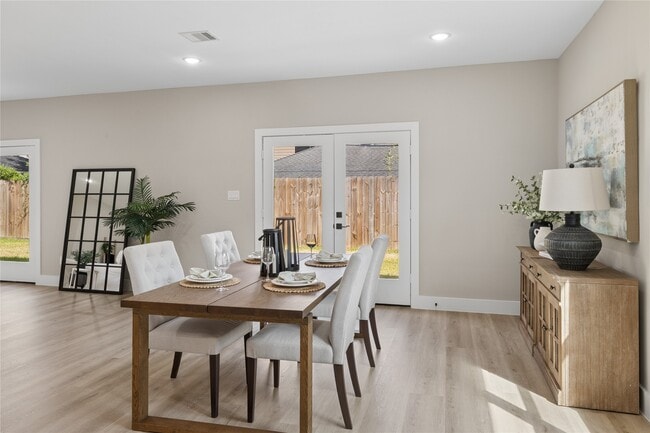 Building Photo - 2614 Piemonte Ave