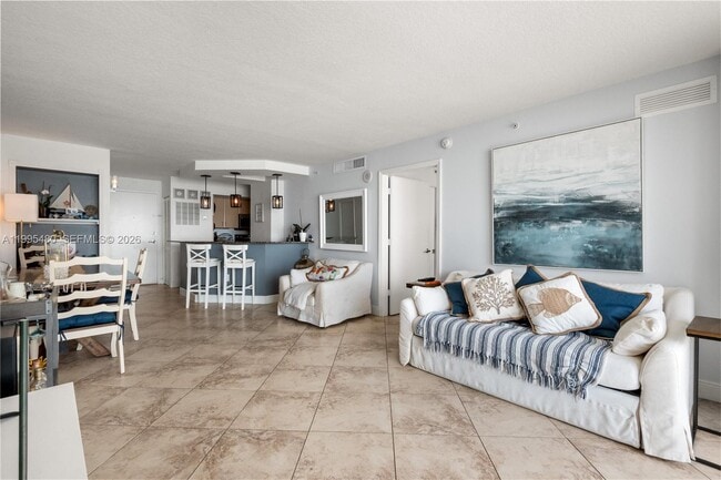 Building Photo - 6917 Collins Ave