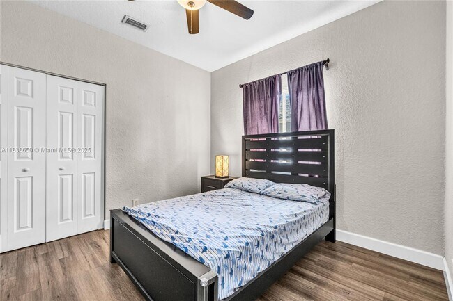 Building Photo - 7602 NW 99th Terrace