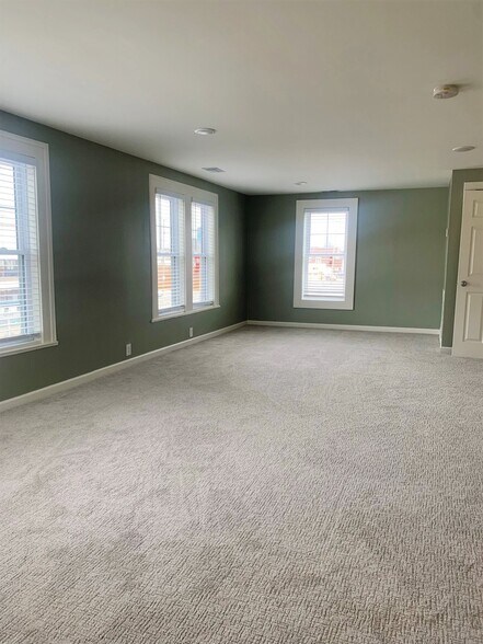 Building Photo - 1220 Fulton St W