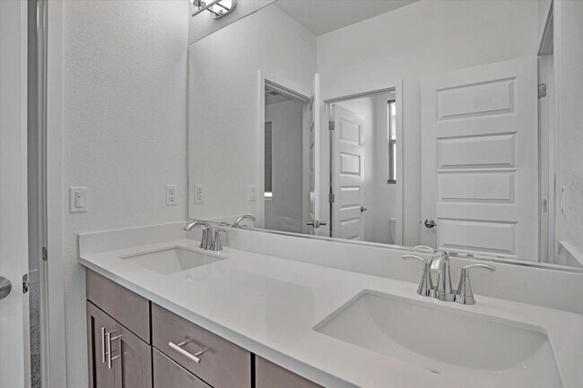 Building Photo - 10466 Oboe Way