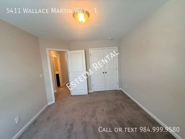 Building Photo - 5411 Wallace Martin Wy