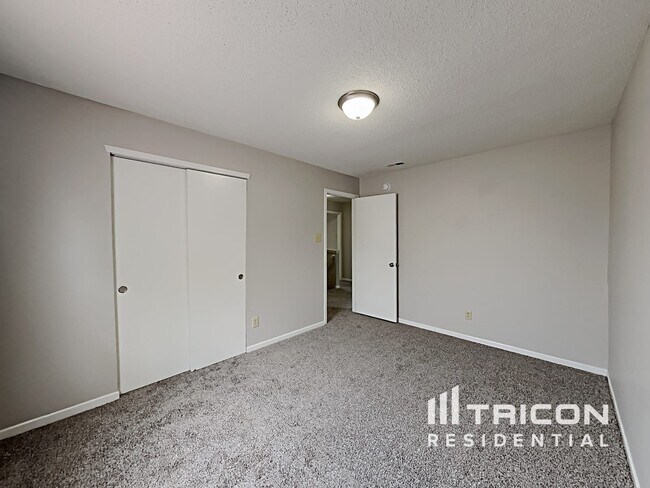 Building Photo - 3310 Carica Dr