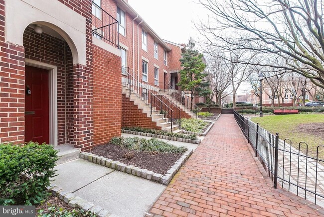 Building Photo - 13 Andrew Pl