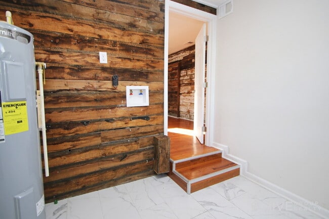 Building Photo - Fully Remodeled Home with Detached Garage ...