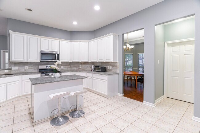 Building Photo - 20919 Garden Arbor Ln