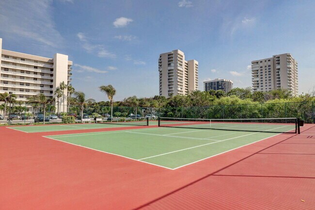 Building Photo - 5055 N Hwy A1A