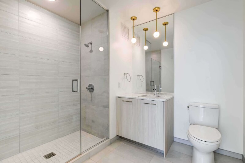 Building Photo - 197 N Desplaines St