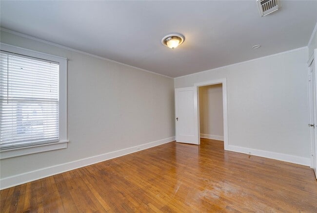 Building Photo - One side of Duplex Available- 2 Bedroom- 1 Bath Tudor Minutes from TCU- 76109