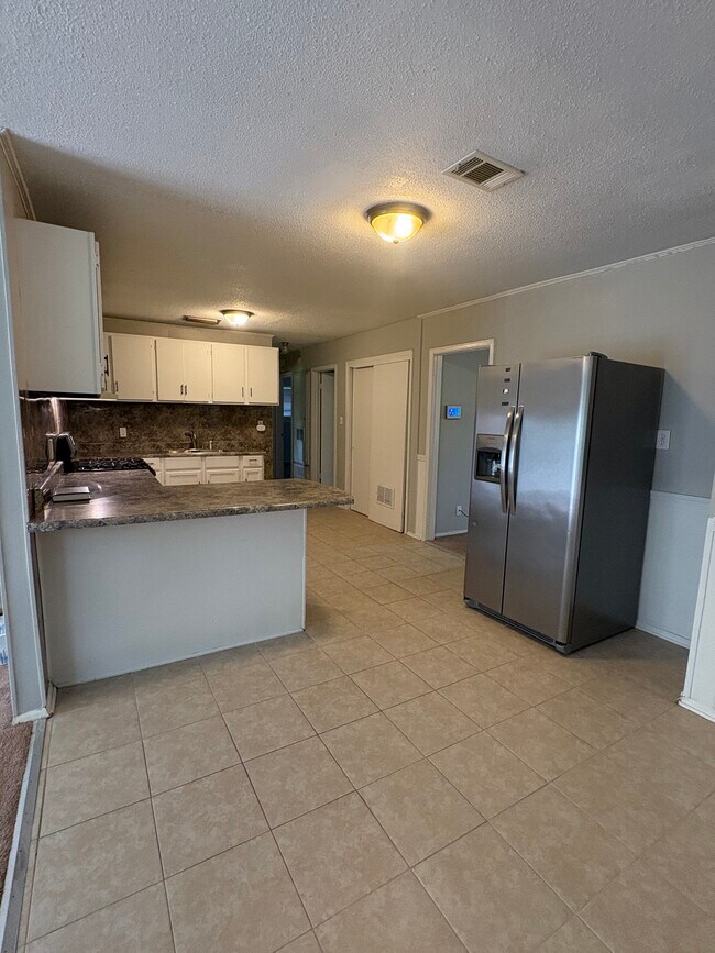 Building Photo - 3264 Hackberry Ln