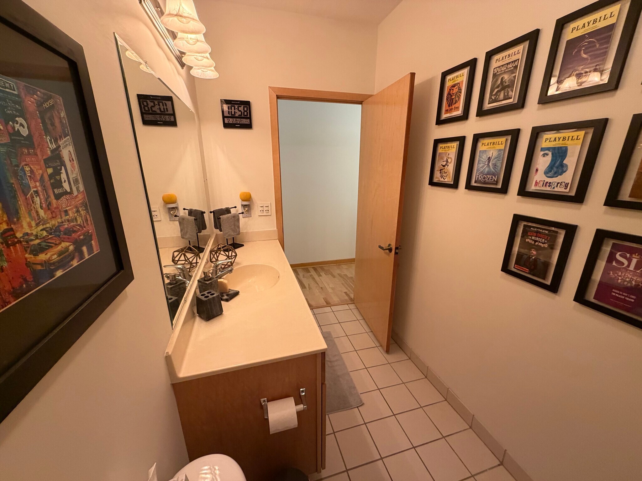 Building Photo - 523 S 9th St