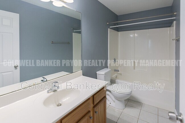 Building Photo - 8147 Karr St