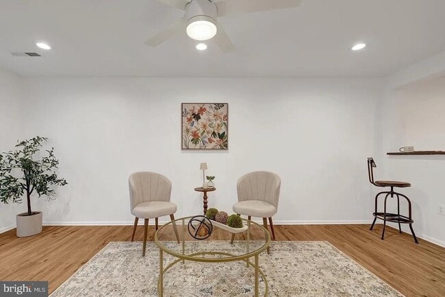 Building Photo - 37 Alden Ct