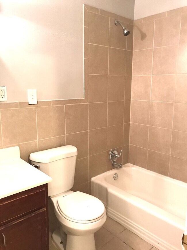 Building Photo - Move In Ready Cozy 3 bedroom