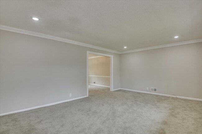 Building Photo - 986 Campbellton Dr