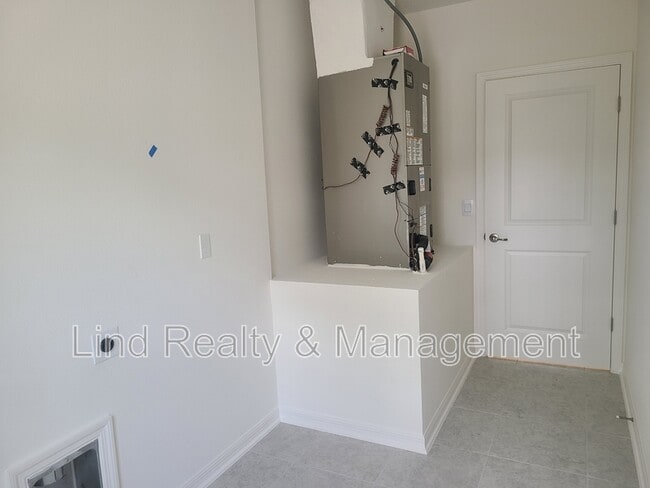 Building Photo - 15 Riptide Pl