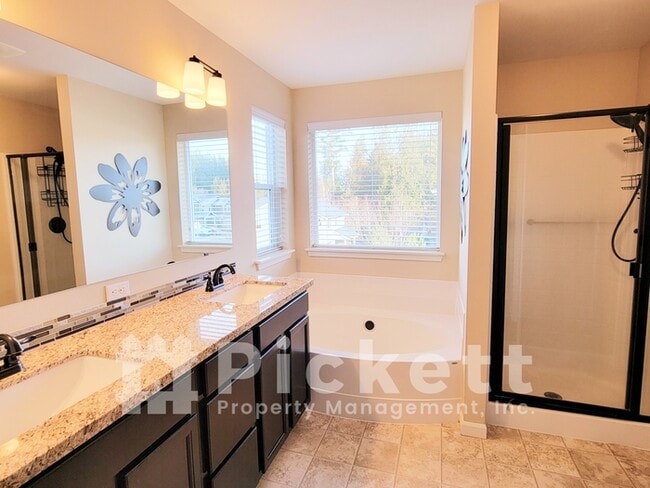 Building Photo - Original Model Home in Freestone at Bayside