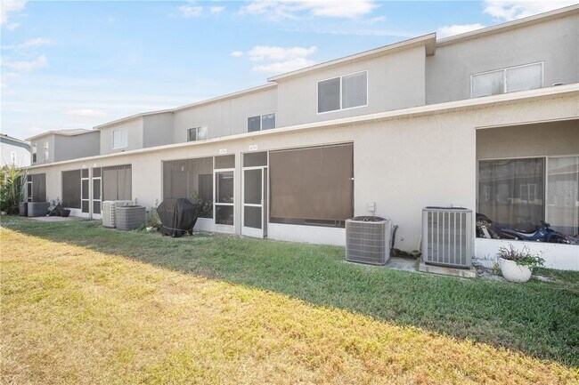 Building Photo - 6754 Lake Rochester Ln