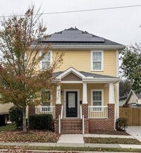 Building Photo - 707 E Martin St