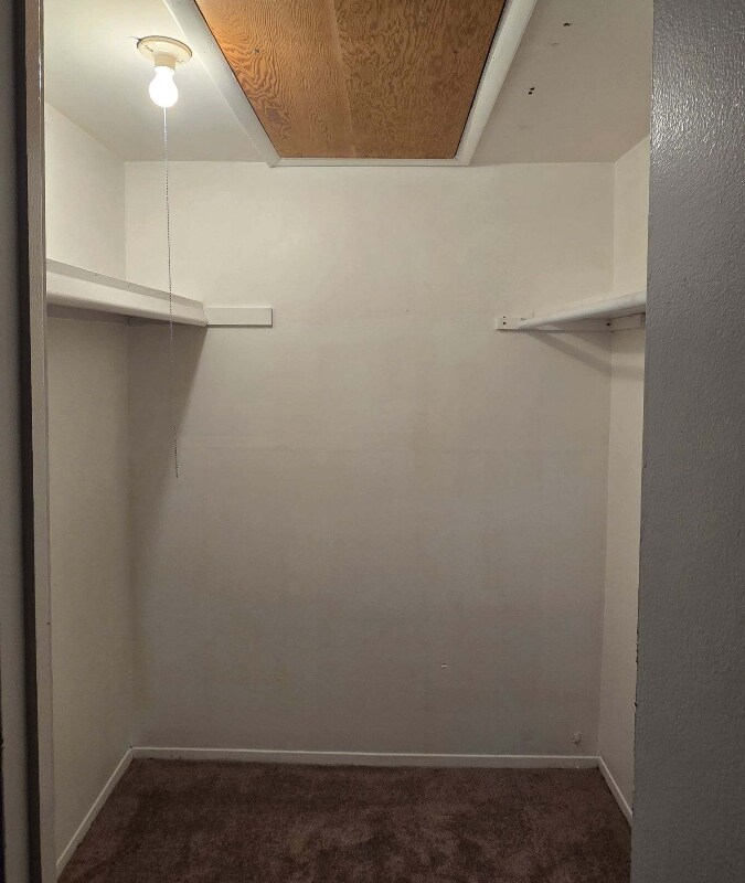 Building Photo - 66 Rittenhouse Dr